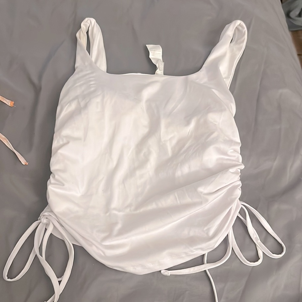 Fabletics top